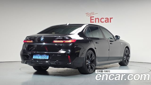 BMW i7 (G70) xDrive 60 M sport 2024 — фото 2