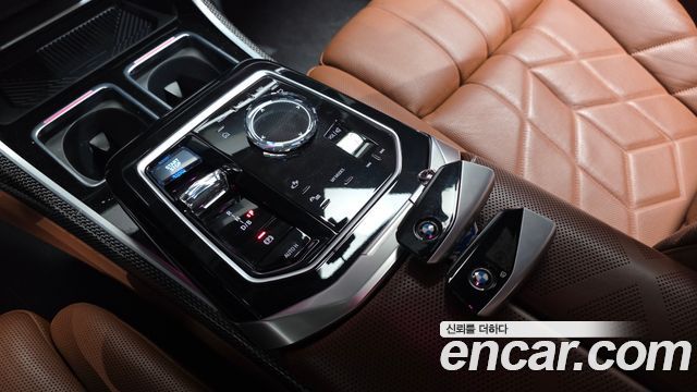 BMW i7 (G70) xDrive 60 M sport 2024 — фото 9
