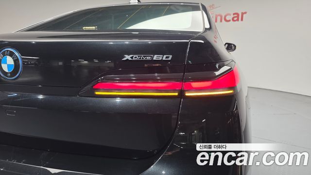 BMW i7 (G70) xDrive 60 M sport 2024 — фото 23