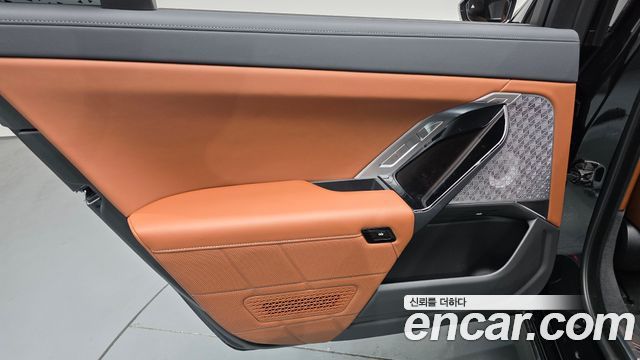 BMW i7 (G70) xDrive 60 M sport 2024 — фото 25