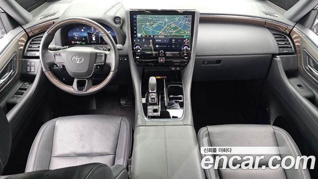 Toyota Alphard (IV) 2.5 HEV Executive AWD 2024 — фото 7