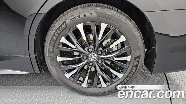 Toyota Alphard (IV) 2.5 HEV Executive AWD 2024 — фото 21