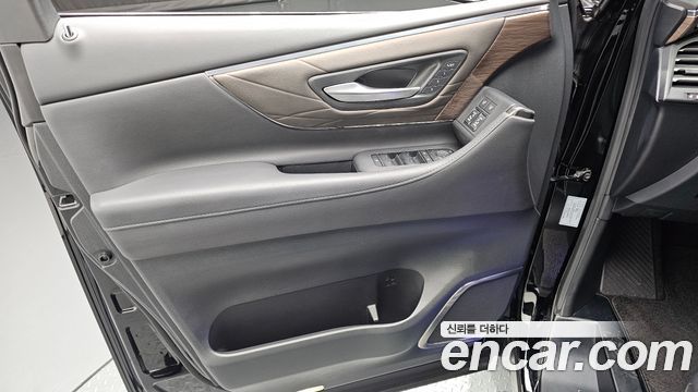 Toyota Alphard (IV) 2.5 HEV Executive AWD 2024 — фото 24