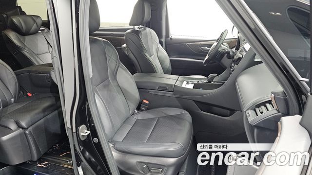 Toyota Alphard (IV) 2.5 HEV Executive AWD 2024 — фото 26