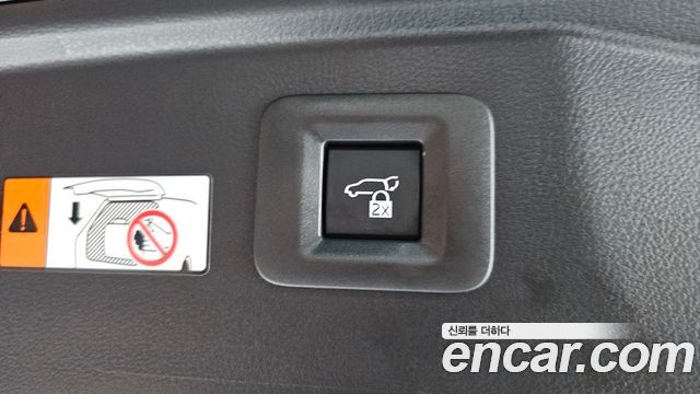 Toyota Alphard (IV) 2.5 HEV Executive AWD 2024 — фото 40