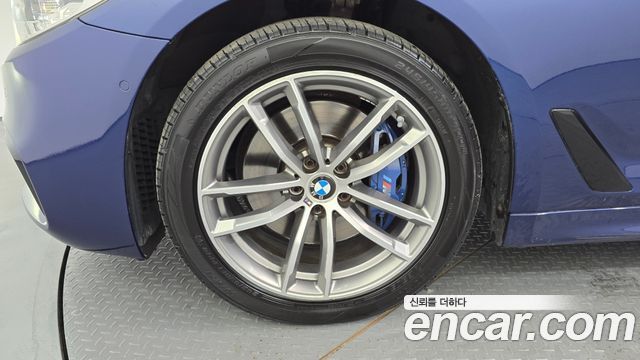 BMW 5 Series (G30) 530i xDrive M Sport Package Plus 2017 — фото 5