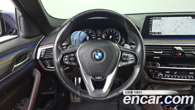 BMW 5 Series (G30) 530i xDrive M Sport Package Plus 2017 — фото 13