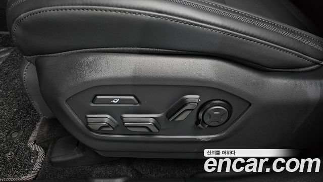 Hyundai Santa Fe (MX5) HEV 1.6 2WD Calligraphy 2026 — фото 31