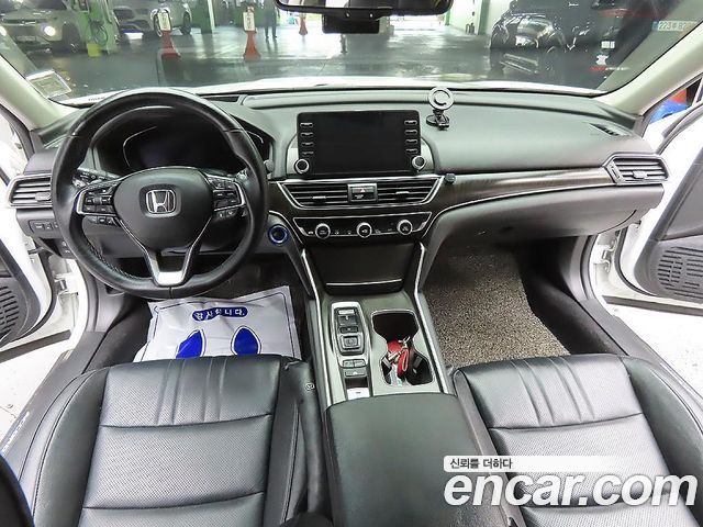 Honda Accord (X) 2.0 Hybrid Touring 2019 — фото 7