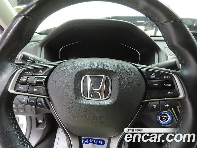 Honda Accord (X) 2.0 Hybrid Touring 2019 — фото 15