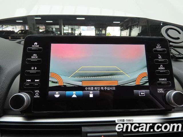 Honda Accord (X) 2.0 Hybrid Touring 2019 — фото 19