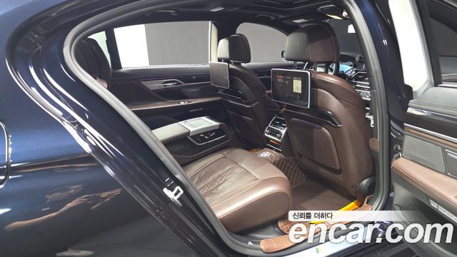 BMW 7 Series (G11) 730Ld xDrive M Sport 2018 — фото 11