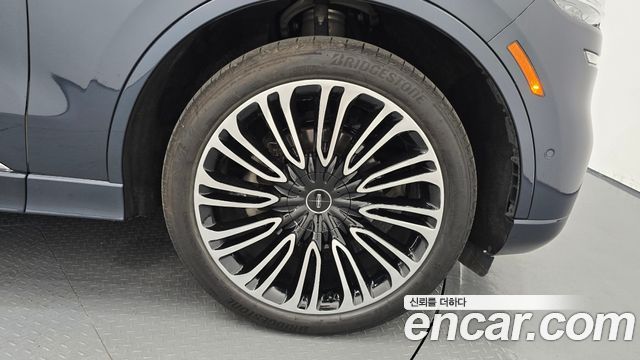 Lincoln Aviator (II) 3.0 Black Label AWD 2022 — фото 21