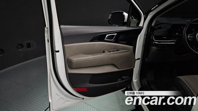 Kia Carnival (IV) HEV 9seater Signature 2025 — фото 30