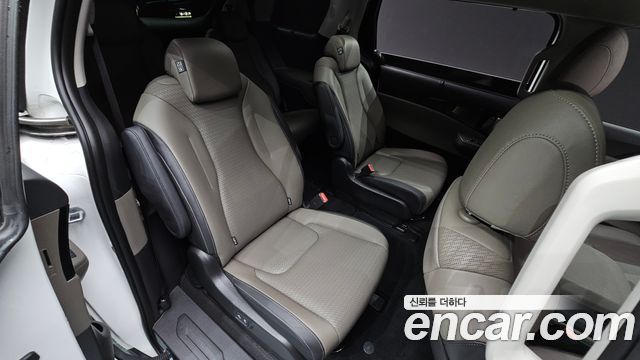Kia Carnival (IV) HEV 9seater Signature 2025 — фото 32