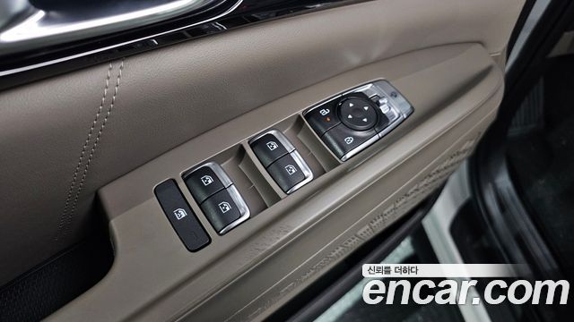 Kia Carnival (IV) HEV 9seater Signature 2025 — фото 36