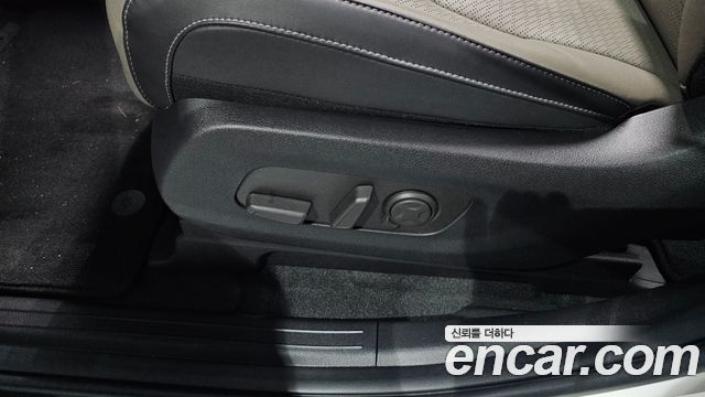 Kia Carnival (IV) HEV 9seater Signature 2025 — фото 37