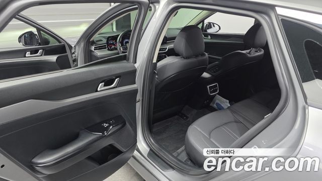 Kia K5 (III) 2.0 Prestige 2023 — фото 11