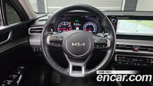 Kia K5 (III) 2.0 Prestige 2023 — фото 12