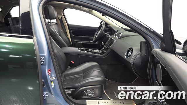 Jaguar XJ 3.0D Premium Luxury SWB X351 2014 — фото 12