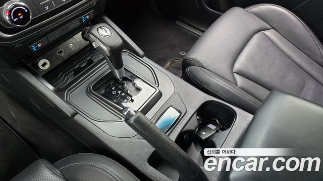 KG Mobility (SsangYong) Rexton Sports Khan Diesel 2.2 2WD Prestige Special (5-Link) 2020 — фото 9