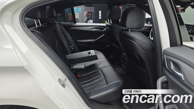BMW 5 Series (G30) 520d M Sport package 2018 — фото 11
