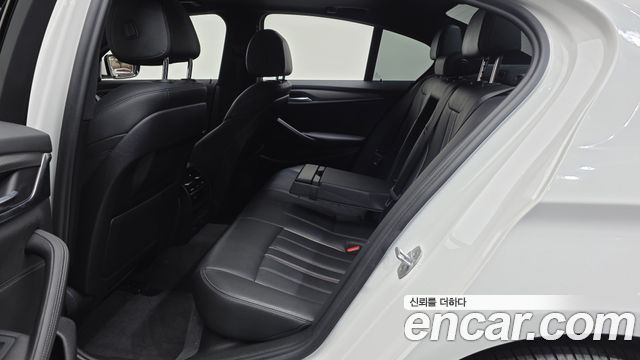 BMW 5 Series (G30) 520d M Sport package 2018 — фото 12