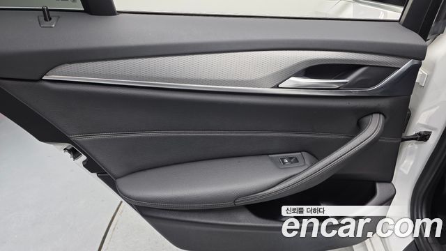 BMW 5 Series (G30) 520d M Sport package 2018 — фото 25