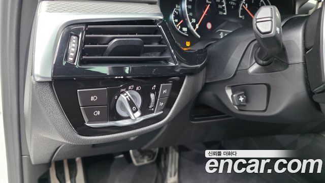 BMW 5 Series (G30) 520d M Sport package 2018 — фото 32