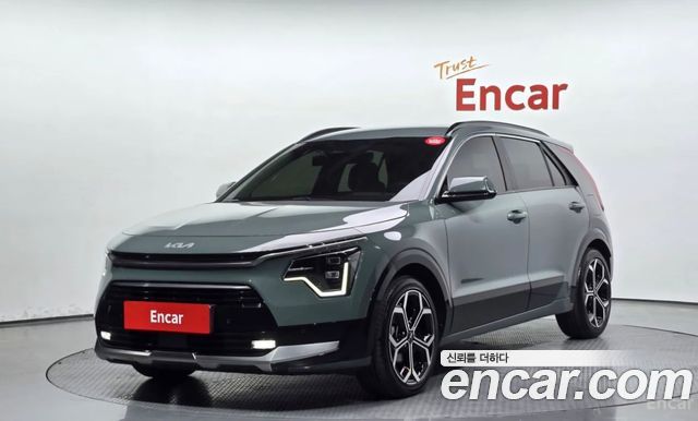 Kia Niro Signature 2022 — фото 1