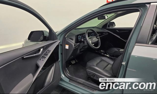 Kia Niro Signature 2022 — фото 11