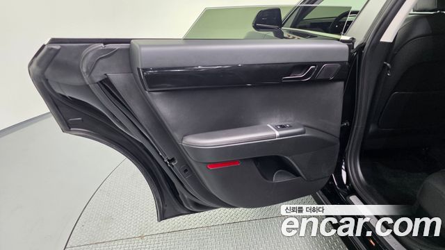 Hyundai Grandeur (GN7) 2,5 Gasoline 2WD Premium 2023 — фото 25