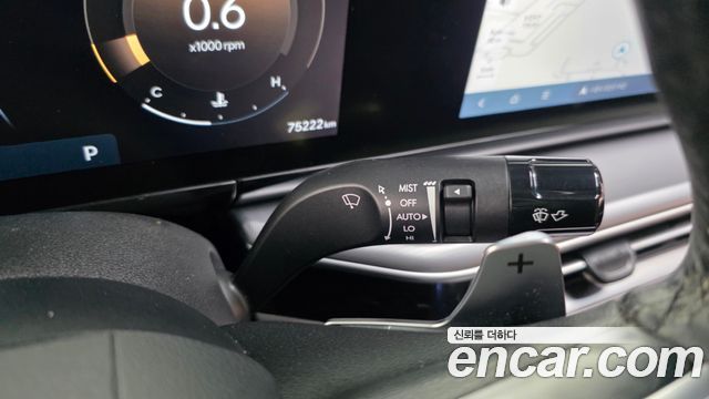 Hyundai Grandeur (GN7) 2,5 Gasoline 2WD Premium 2023 — фото 28