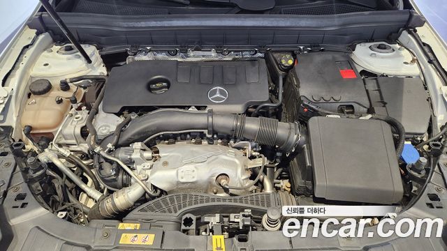 Mercedes-Benz GLB-Class (X247) GLB250 4MATIC 2022 — фото 6