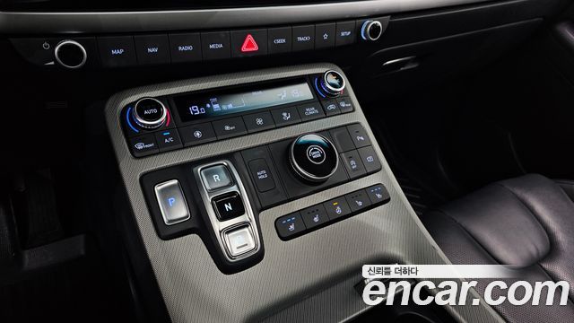 Hyundai Palisade Diesel 2.2 2WD Le Blanc 2024 — фото 9