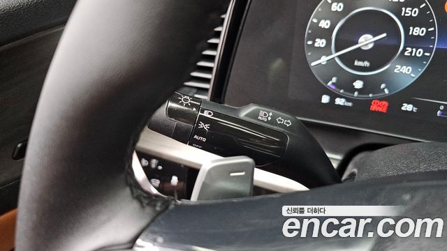 Kia Sportage (V) Diesel 2.0 2WD Signature 2022 — фото 17