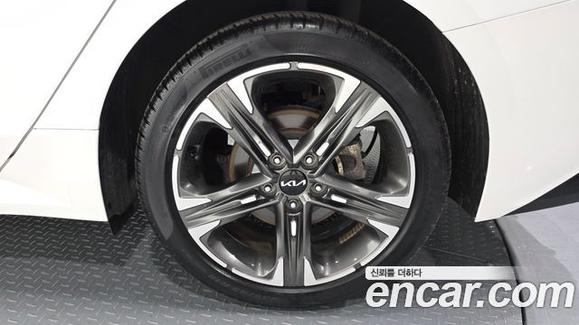 Kia K5 (III) 2.0 Noblesse 2022 — фото 21