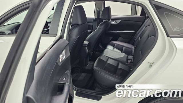Kia K3 (II) 1.6 Trendy 2022 — фото 30