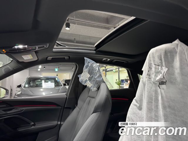 Audi Q5 (80A) 45 TFSI Quattro Sportback S Line Black Edition 2025 — фото 4