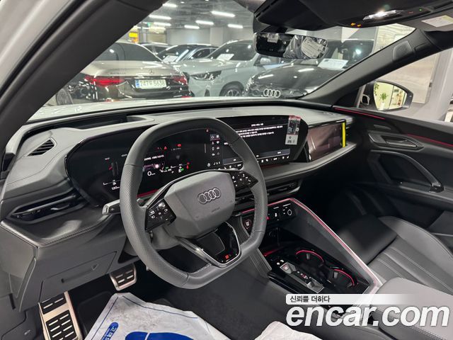 Audi Q5 (80A) 45 TFSI Quattro Sportback S Line Black Edition 2025 — фото 8