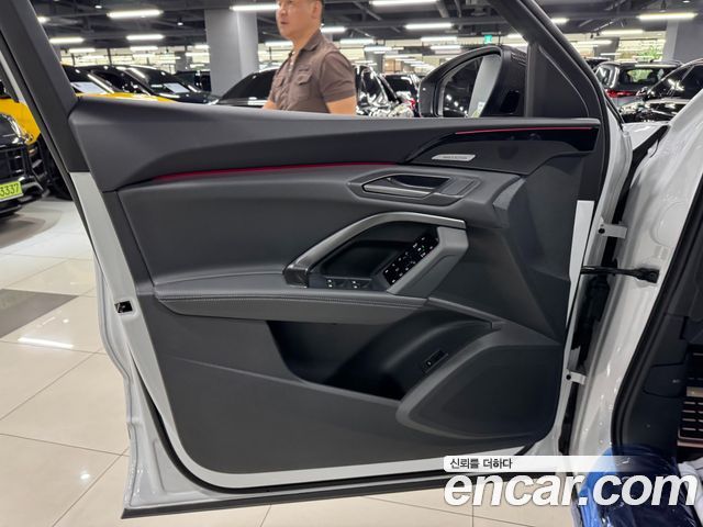 Audi Q5 (80A) 45 TFSI Quattro Sportback S Line Black Edition 2025 — фото 17