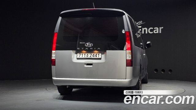 Hyundai Staria Tourer 11-Seater Modern 2022 — фото 4