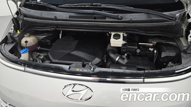 Hyundai Staria Tourer 11-Seater Modern 2022 — фото 6