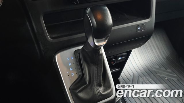 Hyundai Staria Tourer 11-Seater Modern 2022 — фото 9