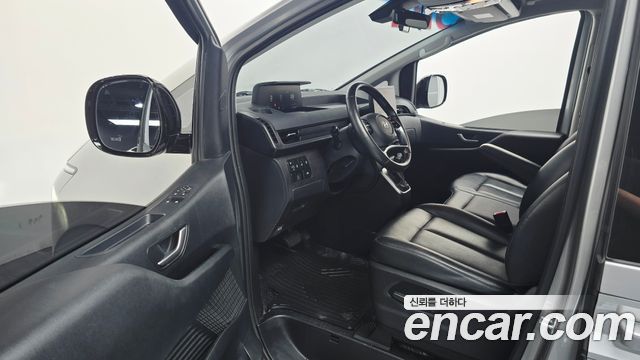 Hyundai Staria Tourer 11-Seater Modern 2022 — фото 10