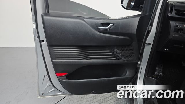 Hyundai Staria Tourer 11-Seater Modern 2022 — фото 24