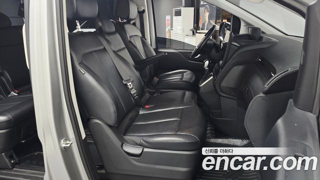 Hyundai Staria Tourer 11-Seater Modern 2022 — фото 26