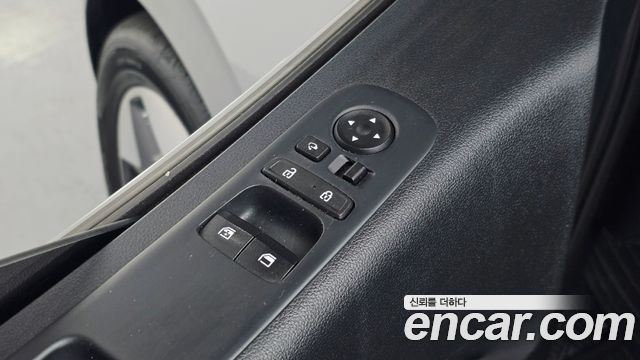 Hyundai Staria Tourer 11-Seater Modern 2022 — фото 29