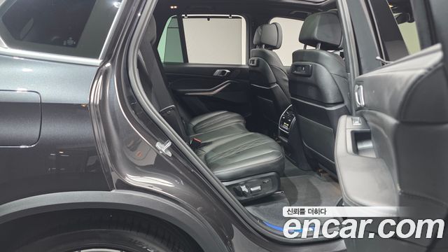 BMW X5 (G05) xDrive 40i xLine 2023 — фото 11