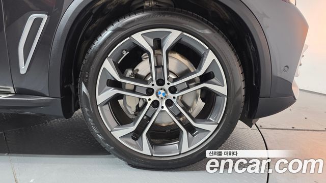 BMW X5 (G05) xDrive 40i xLine 2023 — фото 21
